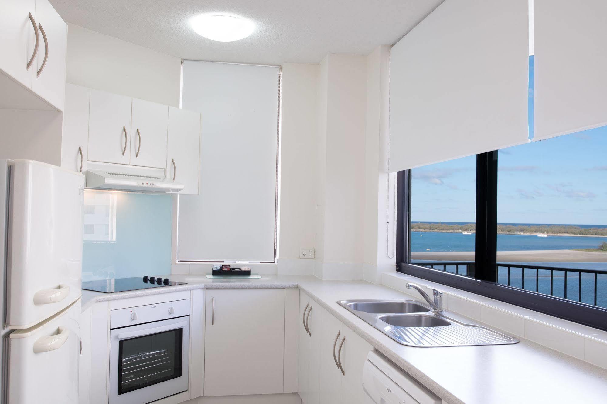Sandy Point Beach Resort Gold Coast Exterior foto