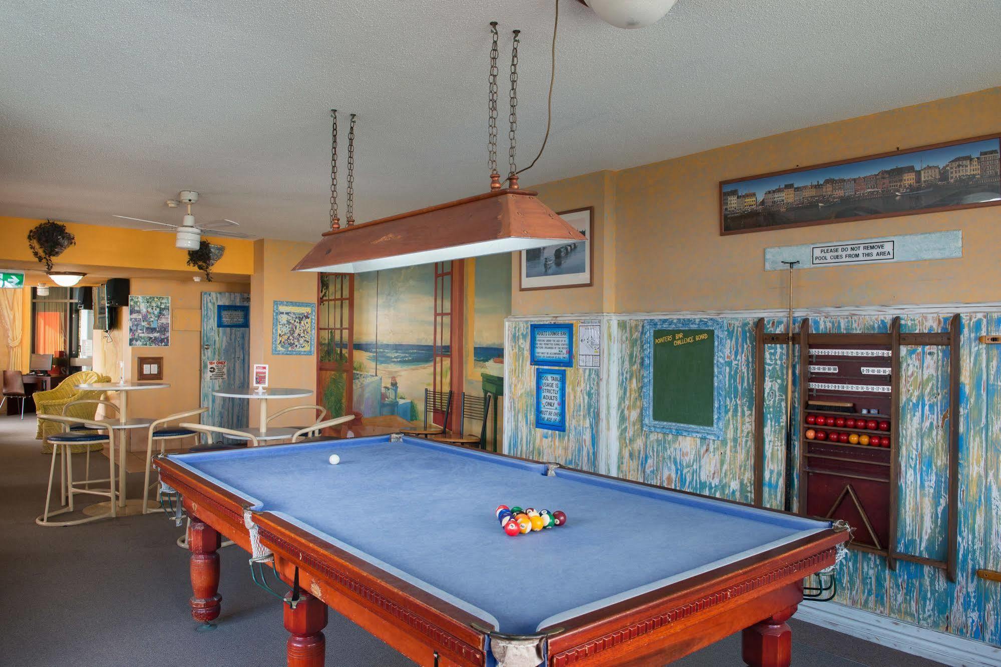 Sandy Point Beach Resort Gold Coast Exterior foto