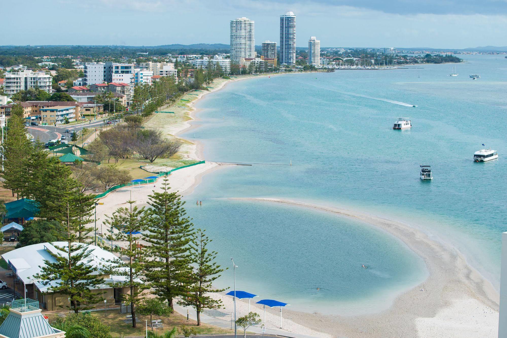 Sandy Point Beach Resort Gold Coast Exterior foto