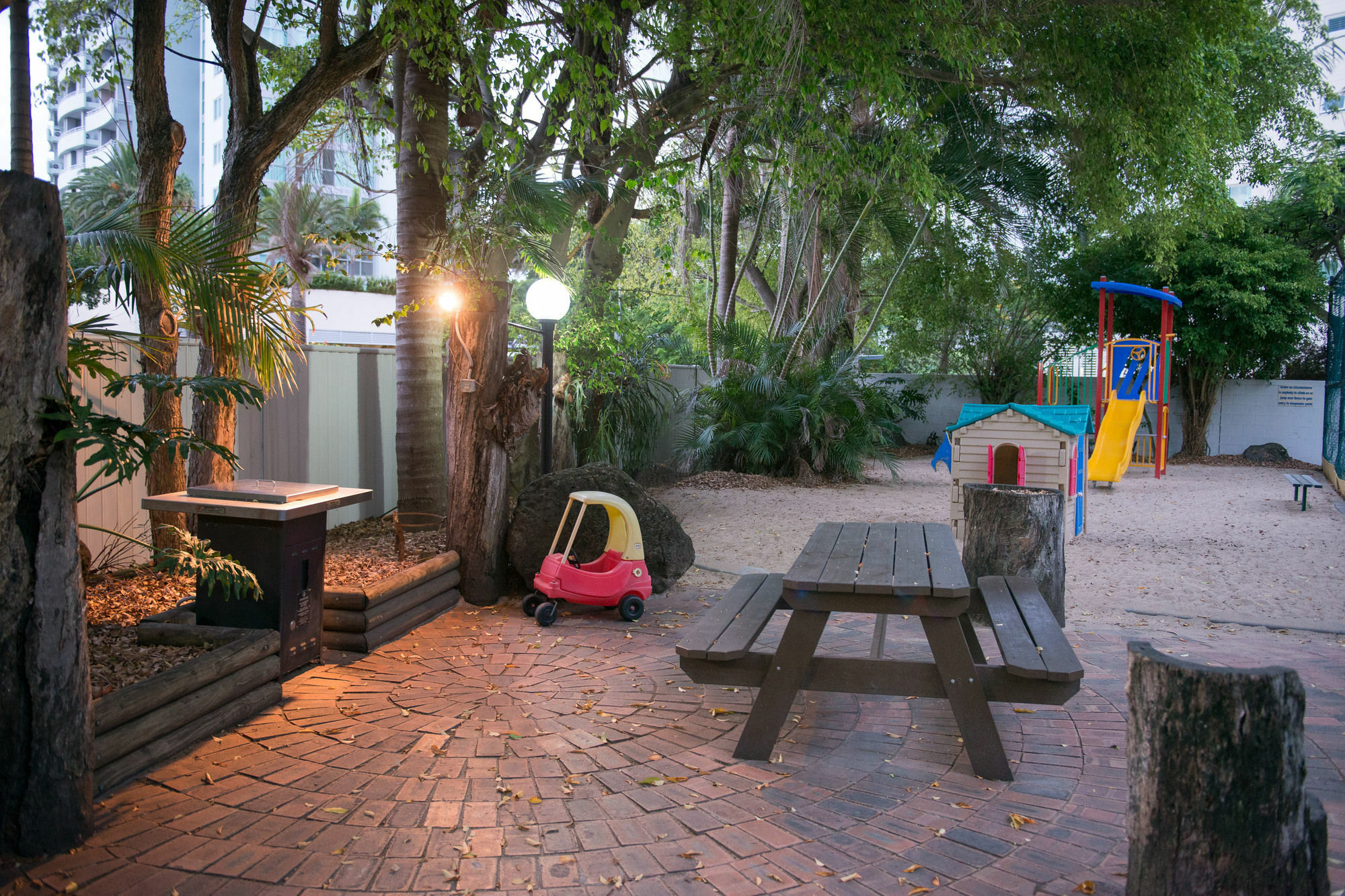 Sandy Point Beach Resort Gold Coast Exterior foto